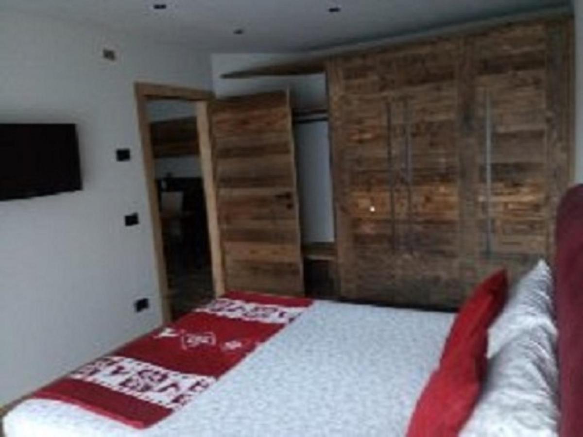 Ricky Apartment